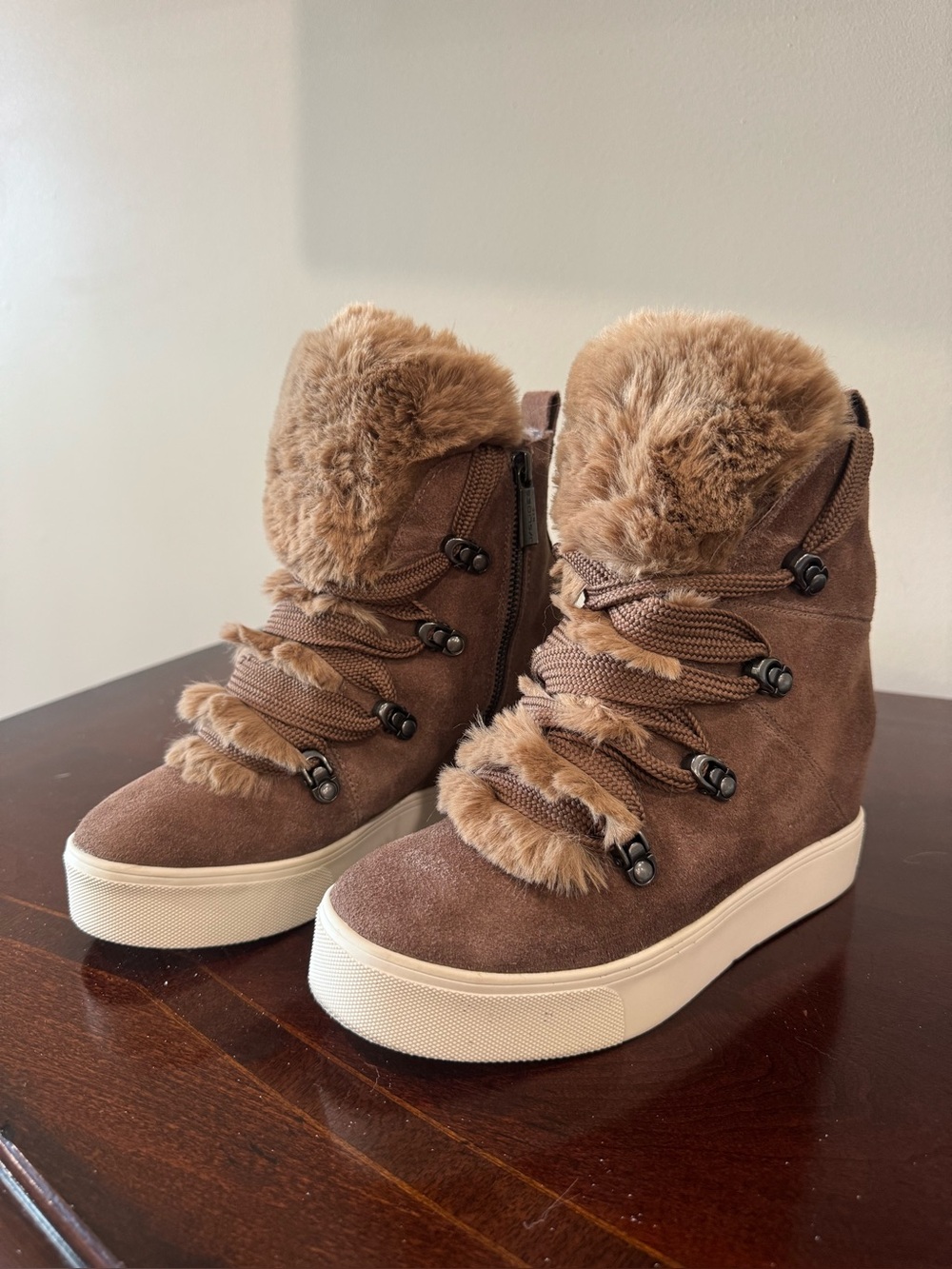 J/Slides Women’s Faux Fur Taupe Wedge Sneaker Size 6.5